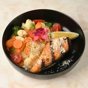Лосось-гриль з вершковими овочами